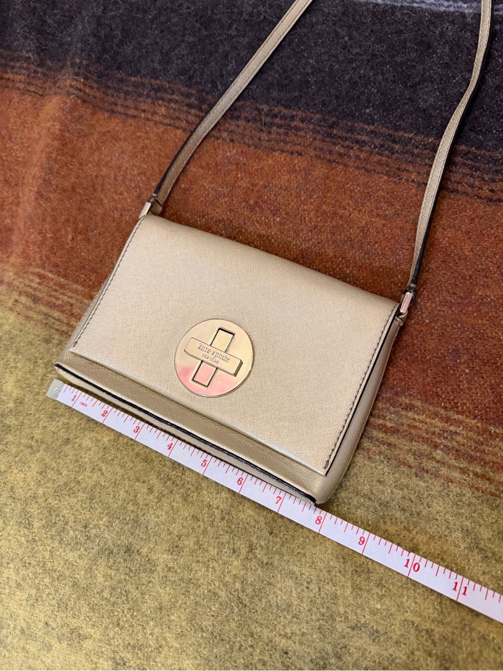 Kate Spade New York Mid-2010s Metallic Gold Saffiano Leather Turn Lock Crossbody - Picture 7 of 11